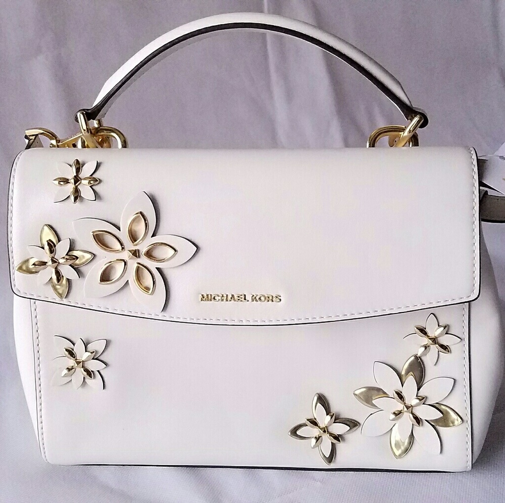 NWT MICHAEL KORS SHOULDER BAG WITH METAL ART